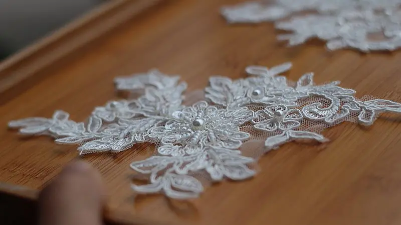 Женская Кружевная аппликация вышитая бисером нашивка для свадебных