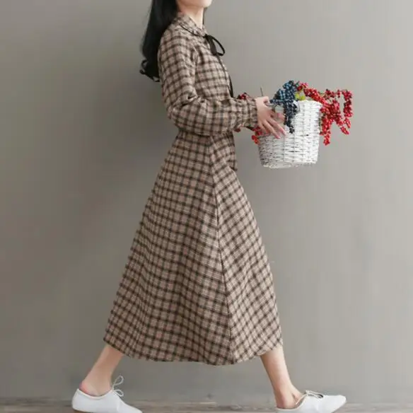 Винтажное платье в клетку с воротником Питер Пэн и длинным рукавом | Женская