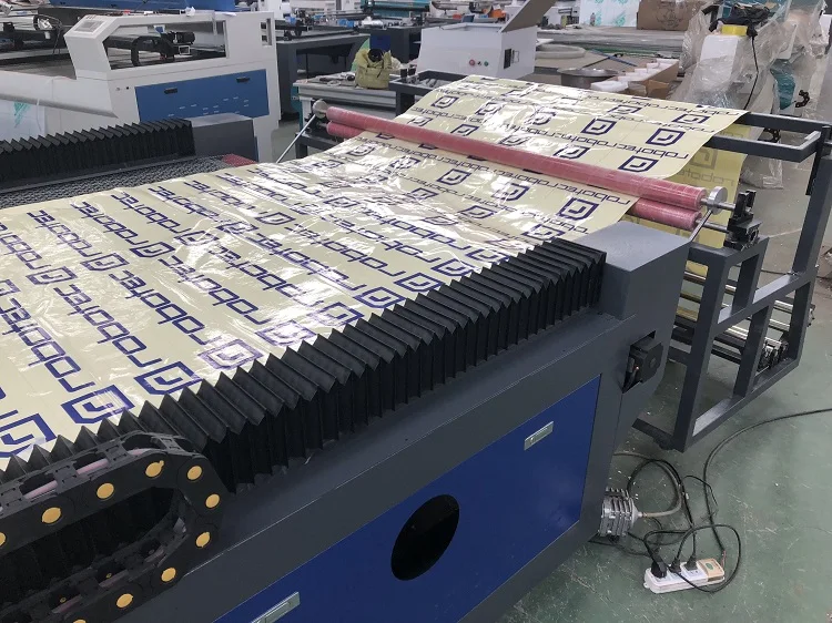 Высокое качество 1625 автоматическая подача CNC лазерная режущая машина/лазерный
