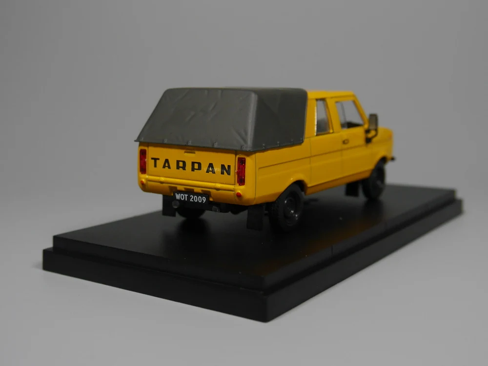 Авто ИНН-ixo 1:43 тарпан 237 литой модельный автомобиль