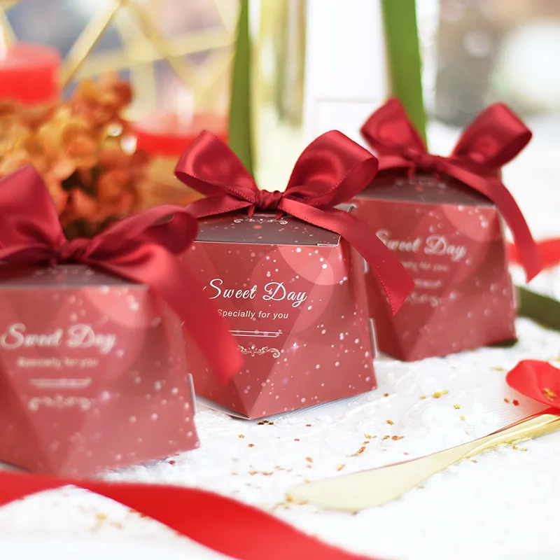 

50pcs Diamond Shape Red Favor Box Fantasy Starry Sky Gift Packaging Box Chocolate Cookies Candy Boxes Party Favors Supplies