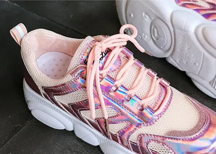 Женский шнурок для студентов визуально увеличивающий рост на толстой подошве со