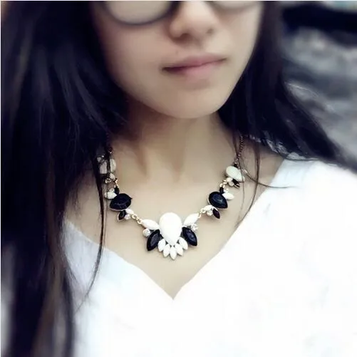 Новый 2017 Maxi Ожерелье Женщины Цветок Смолаы Choker Заявление Ожерелья и Кулоны