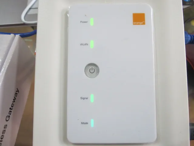 

Cheapest Original Unlock 7.2Mbps HUAWEI E960 3G Wireless Mobile WiFi Hotspot Wiht LAN Port And RJ11