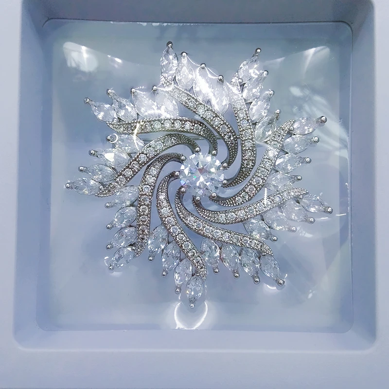 Vintage Flower Pin Brooch Women Wedding Broach Brazil Fashion Joyeria Bright Clear Diamant Navette Stone Broches Floral Pins
Vintage Flower Pin Brooch Women Wedding Broach Brazil Fashion Joyeria Bright Clear Diamant Navette Stone Broches Floral Pins