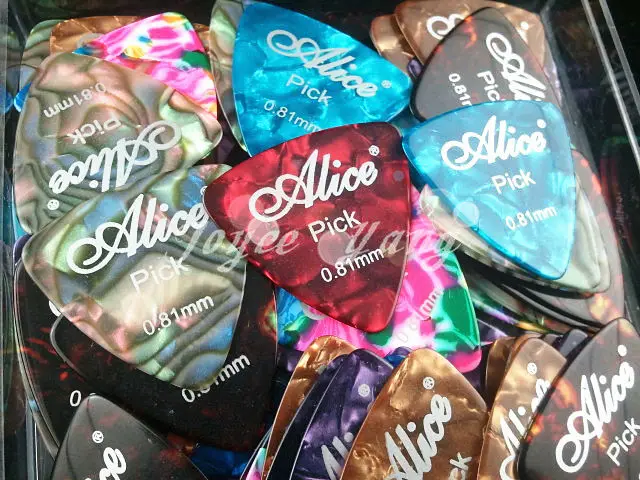 

Lots of 30pcs Alice Large Triangle Pearl Celluloid Guitar Picks Free Shipping