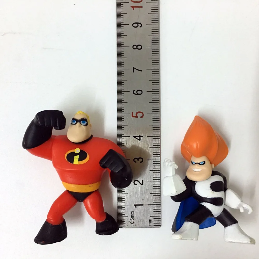 

100pcs/lot Mini figures the super man cartoon star 2-5cm action figures