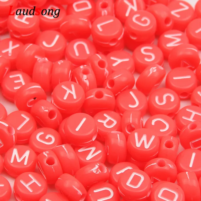 200 шт./лот 7 мм круглые плоские акриловые бусины с алфавитом/буквой для ожерелья