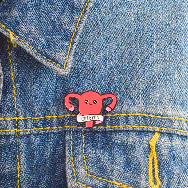 Cuterus Для женщин матки Форма симпатичное красное Rus женских броши в форме женского сексуального Органы значок врача нагрудные эмаль, на шпильке, подарок