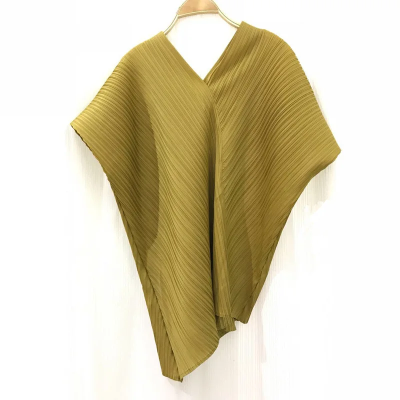 Женский плиссированный пуловер LANMREM с коротким рукавом и треугольным вырезом