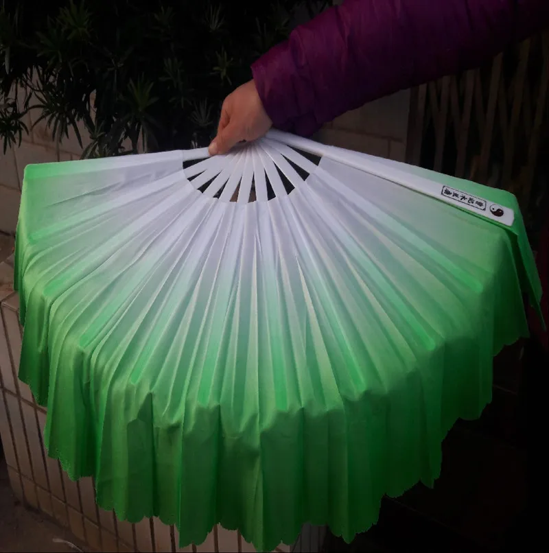 

50pcs / lot Free shipping Fashion color gradient Chinese silk dance fan KungFu FAN Belly Dancing Fans For Wedding Party Gift Fav