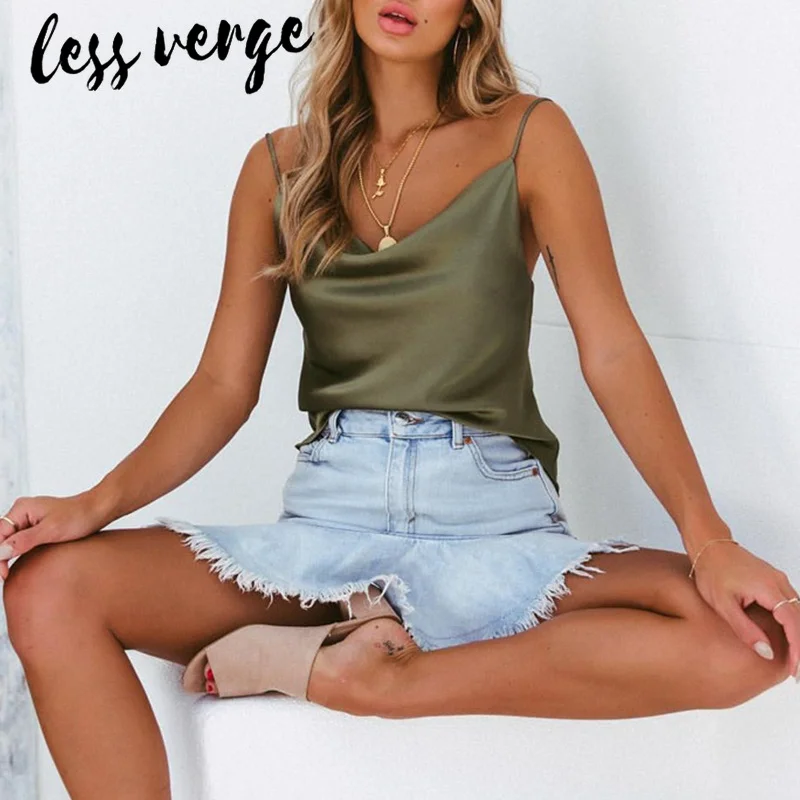 Lessverge Шелковый Атласный топ на бретелях Женская сорочка сексуальная с v образным