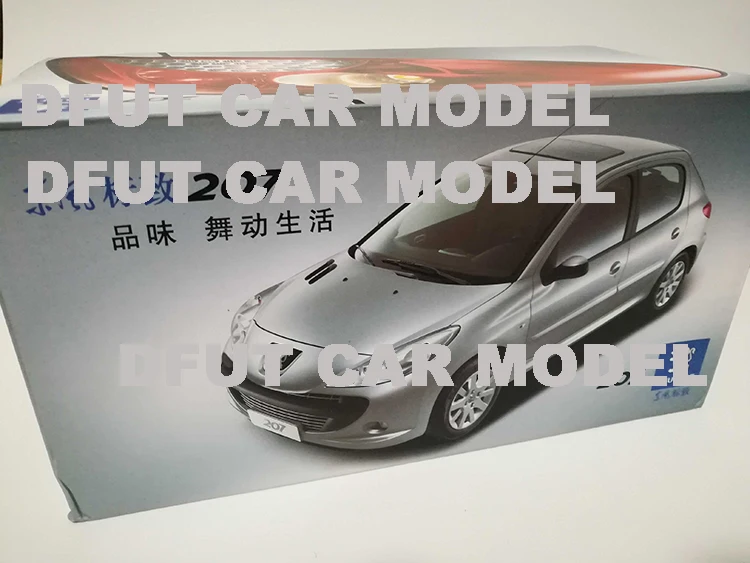 Литая 1:18 игрушка из сплава, модель автомобиля 207, детские игрушечные машинки, оригинальные авторизованные подлинные детские игрушки