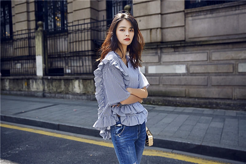 Полосатые оборки сексуальные v образным вырезом с коротким рукавом тонкие