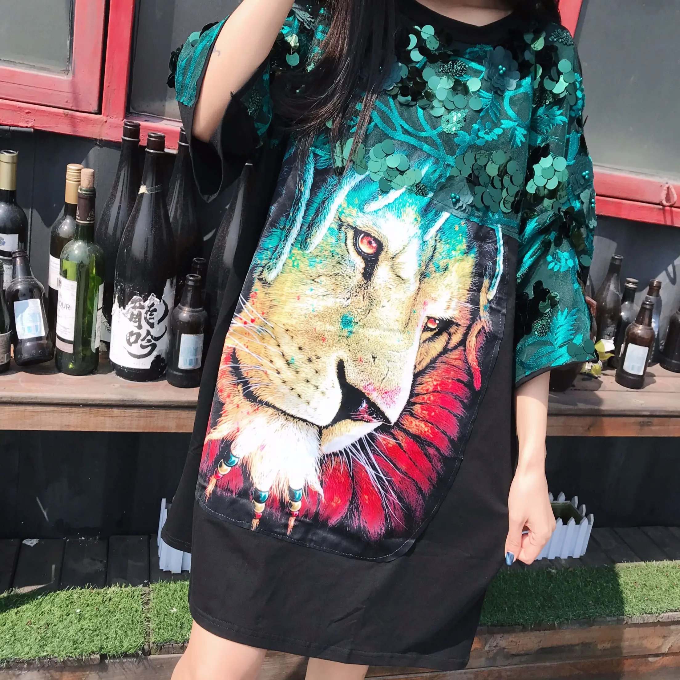 

2019 tide brand three-dimensional lion tiger lace sequins heavy work loose large size pregnant women long T-shirt