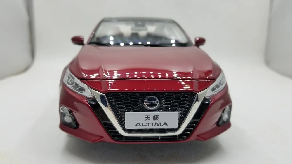 1:18 литая модель для Nissan Teana Altima 2018 красный седан игрушечный автомобиль из сплава