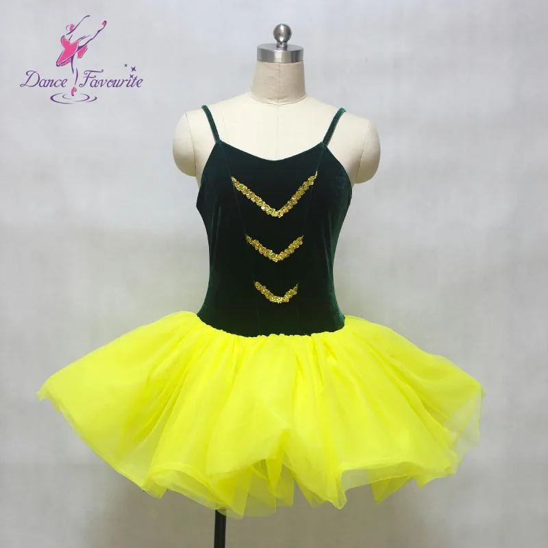 Балетная пачка темно-зеленого цвета из эластичного вельвета с корсетом и желтым