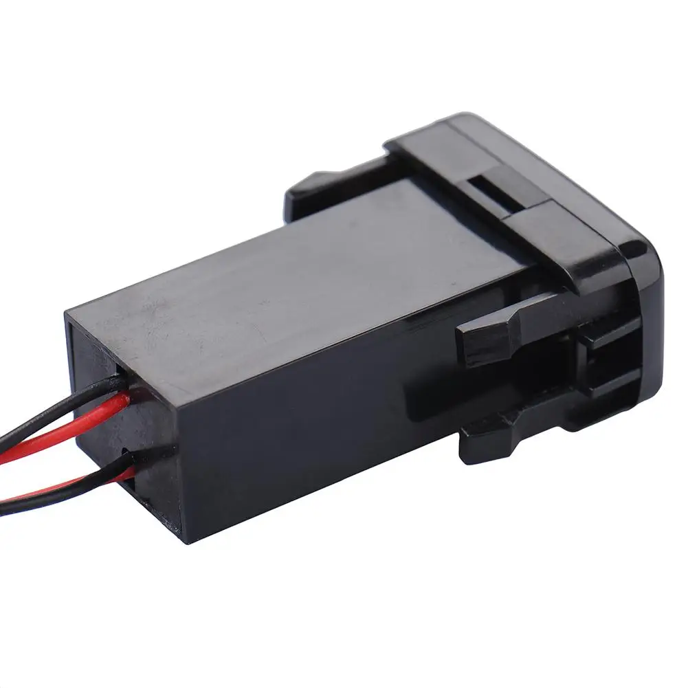 Автомобильное зарядное устройство для Toyota специальное Оригинальное USB