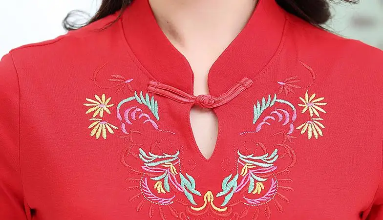 Женская футболка с длинным рукавом в национальном стиле вышивкой весна 2019 |