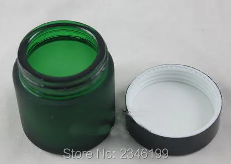 Бутылочка из матового стекла 30 г мл зеленая с пластиковой крышкой черного цвета
