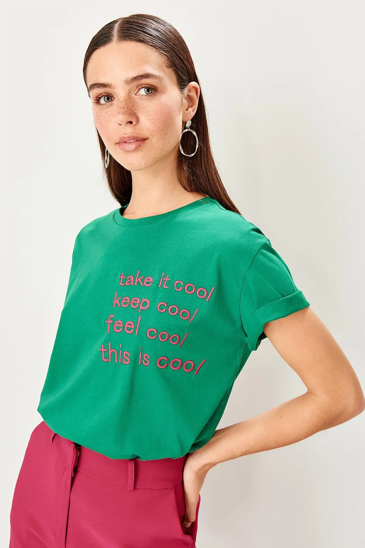 Trendyol зеленые Базовые Трикотажные футболки с вышивкой TWOSS19TS0101|Футболки| |