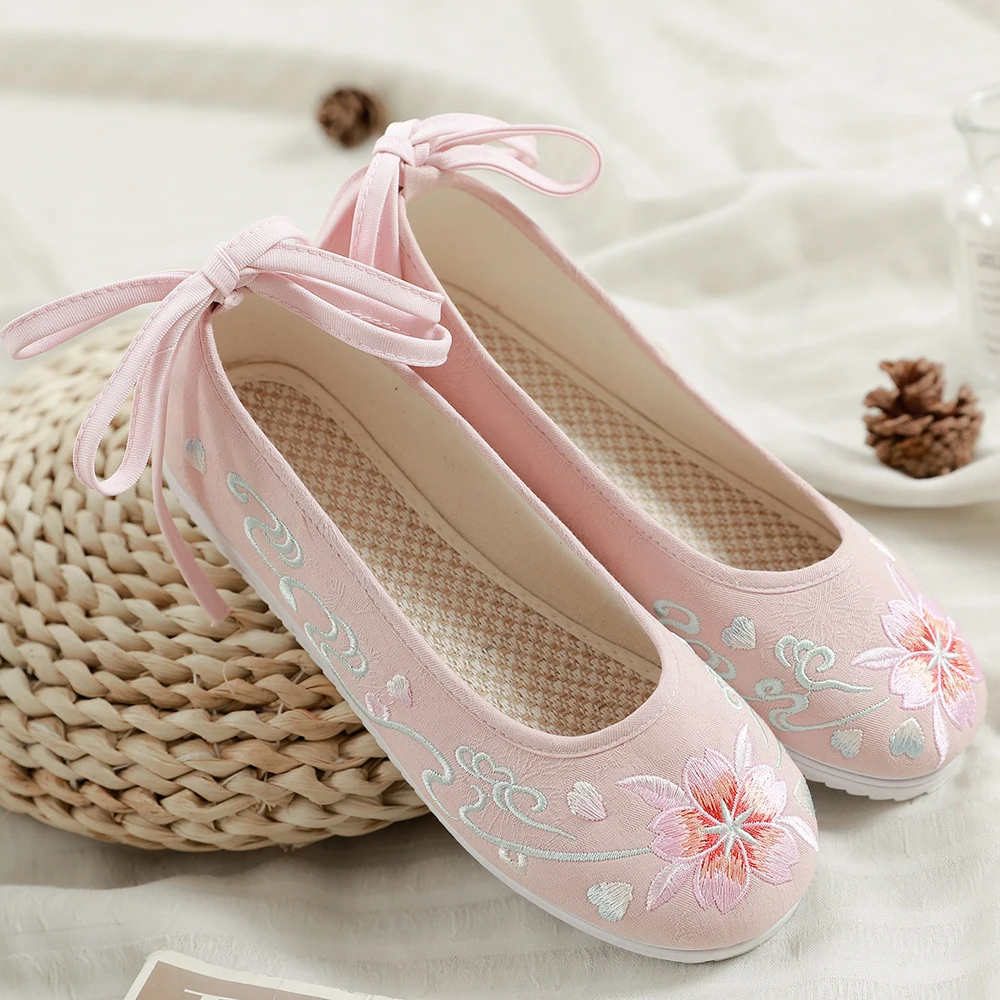 2019 Новое поступление женские красивые туфли на плоской подошве обувь с цветочной