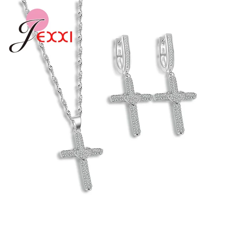 

Комплект из колье и серёг, из серебра 925 пробы, с фианитом