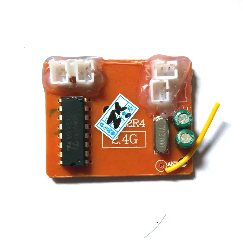 Передатчик и приемник 2 4g для радиоуправляемого автомобиля HB P1801 4G Rock гусеничный