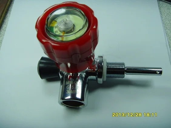 

high pressure cylinder 5L6L6.8L carbon fiber cylinder head valve M18 x 1.5 outlet gas thread g5/8. 30 mpa WITH METER