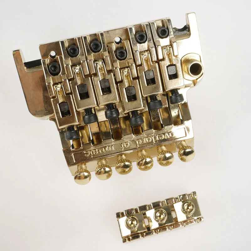 Электрогитары с тремоло-Бридж системы двумя золотыми коврик для мыши Whammy Бар