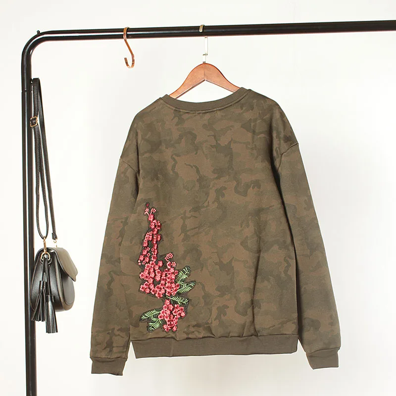 2017 Real Sale Blouse Size Blusa Women Shirts 6 Autumn And Winter Camouflage Patch Embroidery Flowers Sweater Warm Jacket Tide |