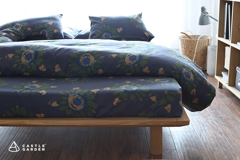 Комплект постельного белья из натурального хлопка с ярким принтом