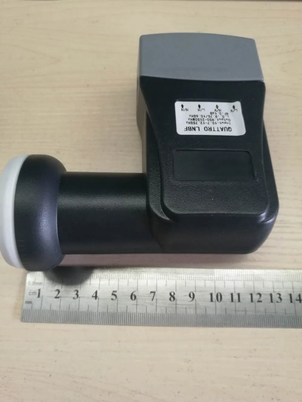 Универсальный Qucttro 4 выхода ku band receptor SKS IKS|Спутниковое ТВ| |