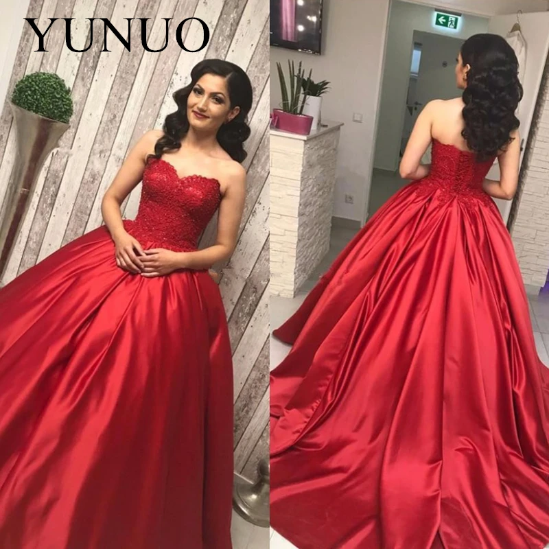 YuNuo 2019 Красное Кружевное атласное милое без бретелек женское бальное платье