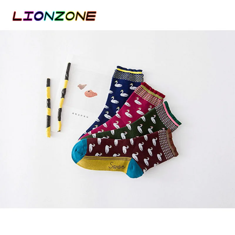 LIONZONE Лебеди носки с животными ногами 4 цвета Doces Japoneses Calcetines Веселые женские |