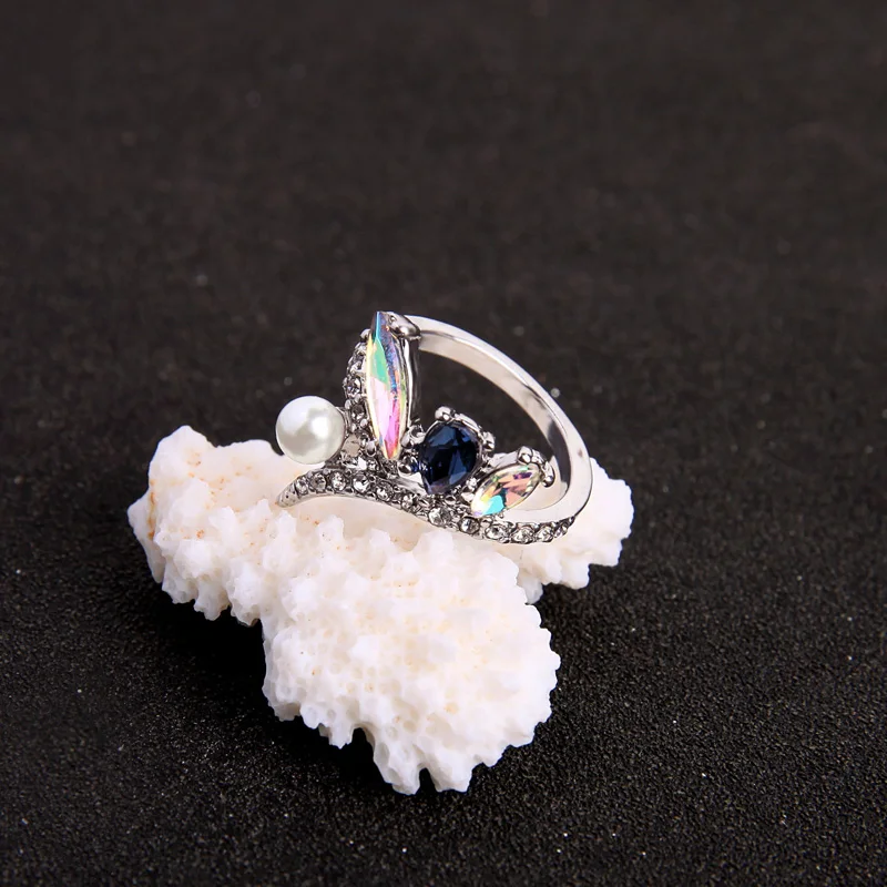 Оптовые цены серебряного цвета Покрытие Цвет цветное стекло Блестящий Кристалл