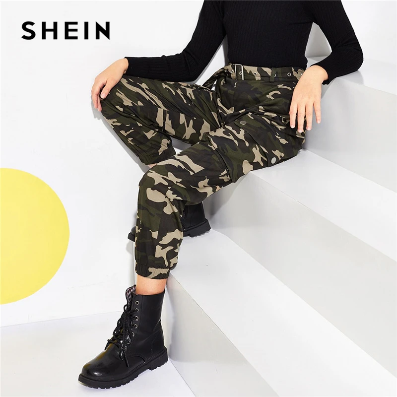 SHEIN/Повседневные камуфляжные штаны для девочек с карманами и поясом на пуговицах; г. Весенняя уличная одежда; брюки для девочек; детская одежда