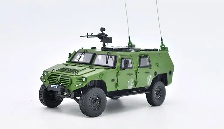 Сплав модель 1:18 Масштаб Dongfeng Mengshi воин армии внедорожных военных грузовиков литья под давлением Игрушка Модель Коллекция украшения - Цвет: Армейский зеленый