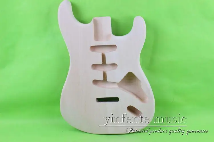 

Один необработанный корпус электрогитары из красного дерева