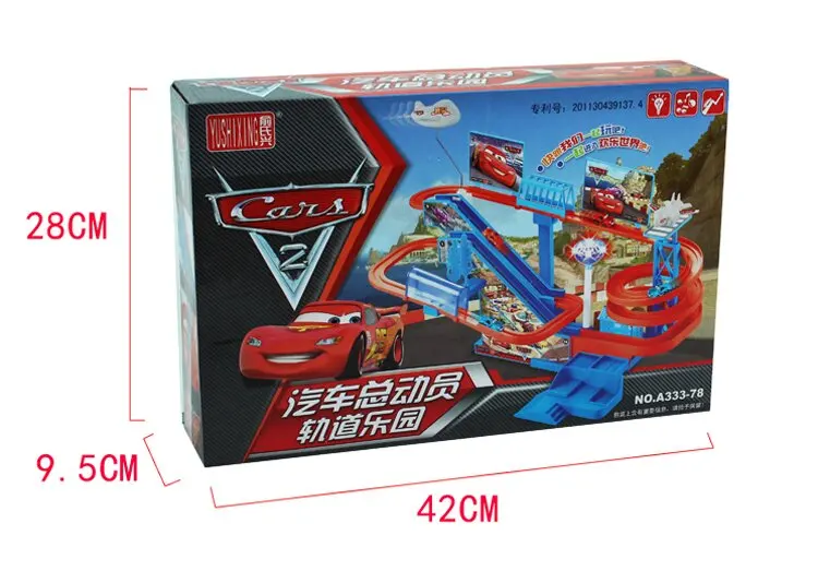 

Tom de trein Plastic Track Car Music & Light Rail Cars Puzzle Track Car Electric Train Brinquedos toys for children