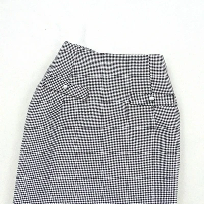 Женский клетчатый костюм с юбкой комплект из двух предметов приталенный жакет и