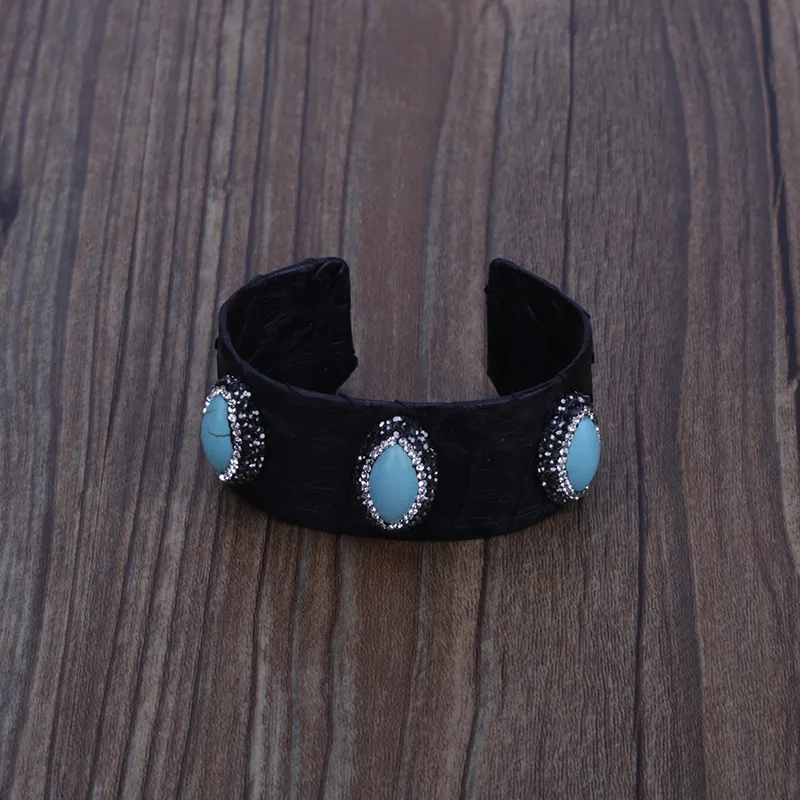 Классический тройной Овальный Голубой Бирюзовый Howlite очарование проложить