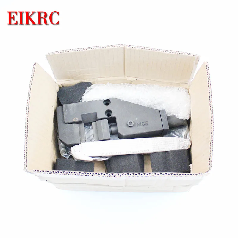 

G005 Large vise Injector clamp Car repair engine repair kit