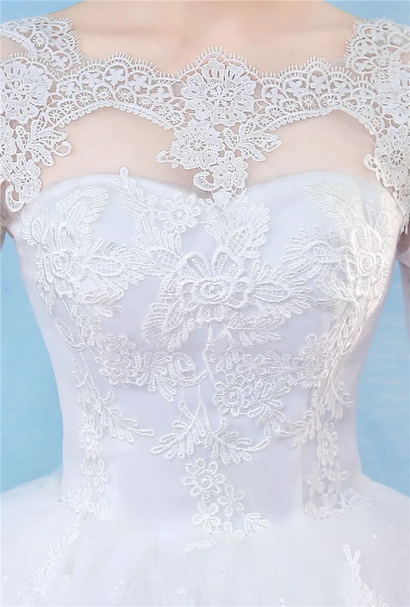 Свадебное платье с вырезом лодочкой полурукавом и кружевной аппликацией|sleeved