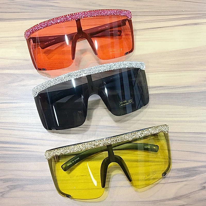 

Fashion Sunglasses women 2019 Luxury Brand Vintage oversized Sunglasses men gothic Red punk festival Sun glasses