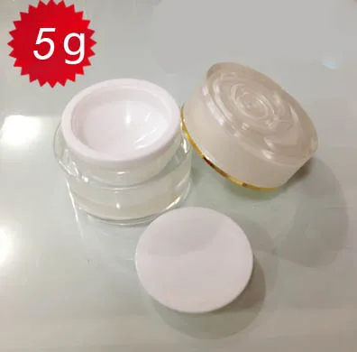 

100 шт. 5G с жемчужными белый бутылка-контейнер для косметики, банка для крема с крышкой цветка 5g косметический Опарник, косметическая упаковка косметический контейнер