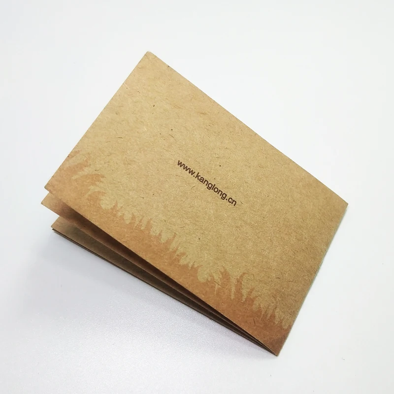 Высококачественная подвесная бирка для одежды из бумаги с бесплатным дизайном