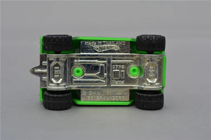 Hot Wheels Обесцвечивающий внедорожник модели автомобилей из сплава дешевая