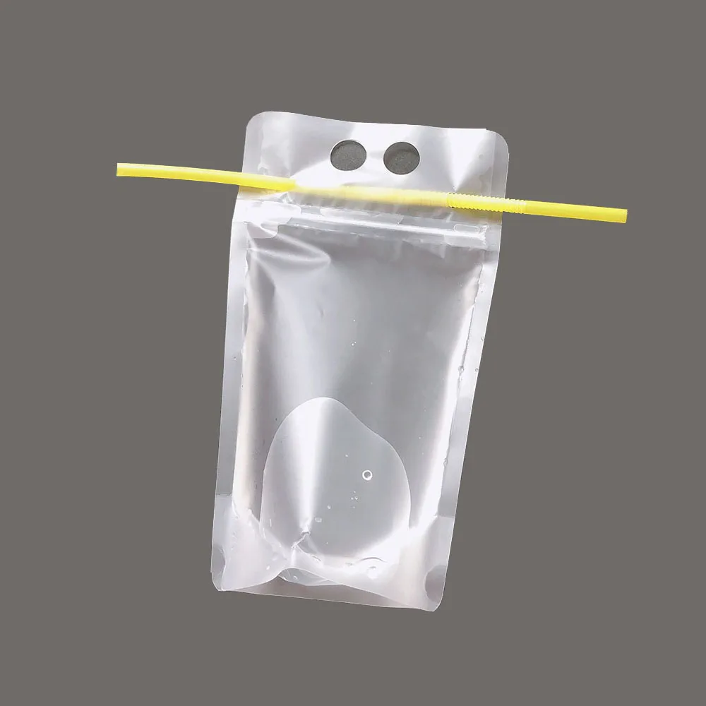 Bag with straw 100 шт, 450 мл дизайн пластиковый питьевой упаковочный мешочек кисет для соковыжималка молочного кофе, с ручкой и отверстиями для соломы - Цвет: Bag with straw