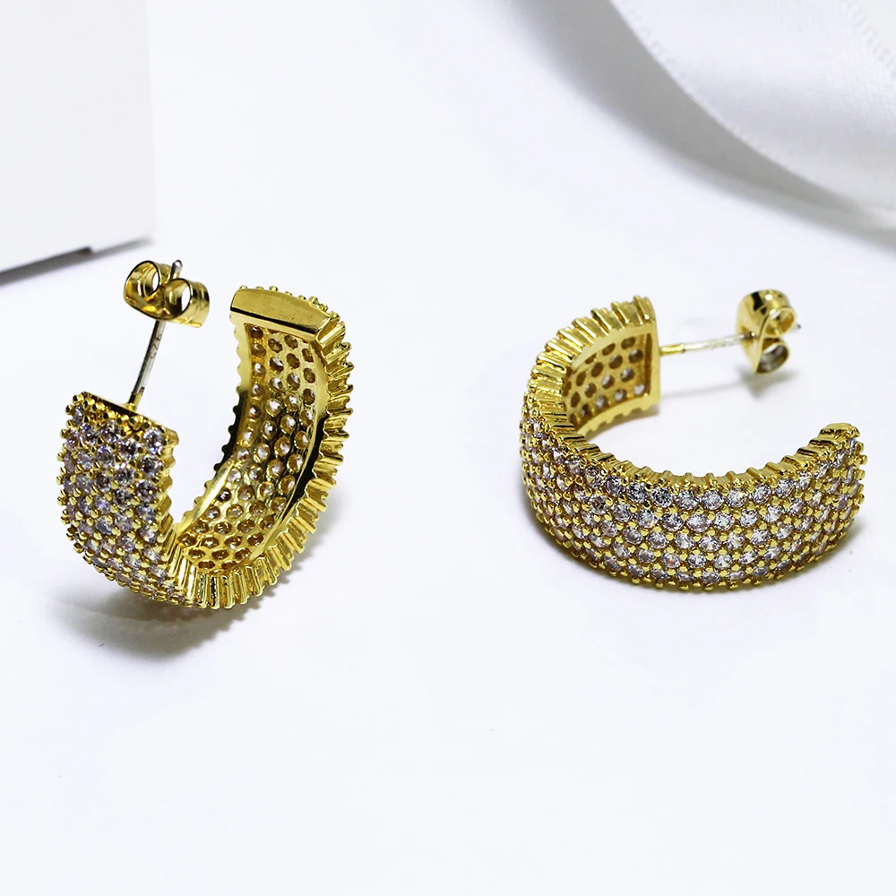 Роскошные серьги-кольца с фианитами серьги золотыми пластинами полукруглые для